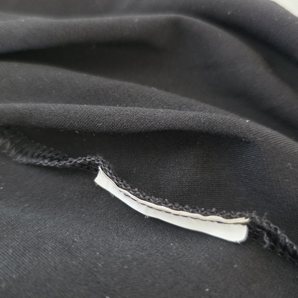 Joseph Ribkoff Black Top Size 6 Sm to Med - Monochrome, lagenlook - Picture 7 of 10